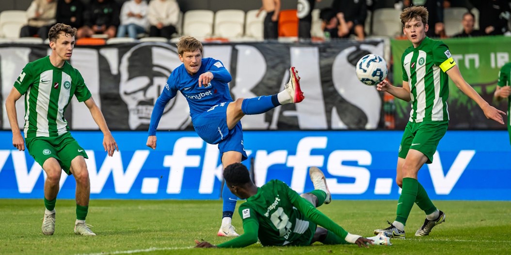 Cīņu par trofeju turpina četri klubi