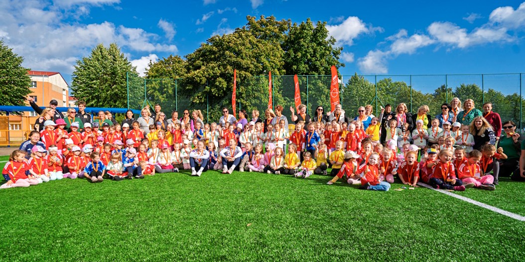 Meiteņu futbola festivālā Ventspilī vairāk par 100 dalībniecēm