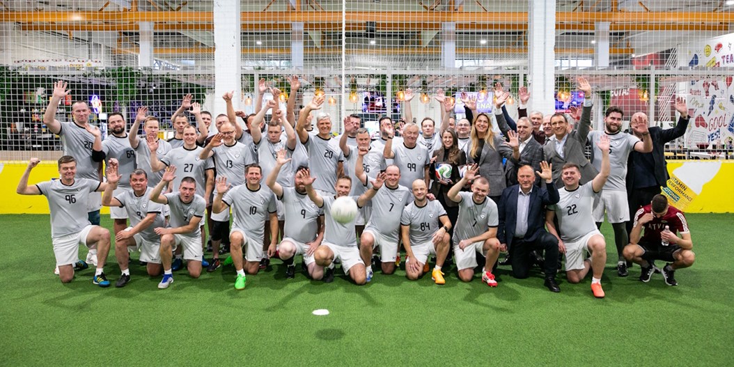 Futbola svētki vieno arī LFF, Saeimas un pašvaldību pārstāvjus