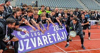 "Valmiera FC" triumfē "Altero.lv LIIGA" un iekļūst Nākotnes līgā