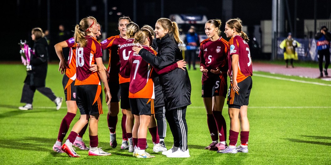 Latvijas sieviešu futbola izlasei pārbaudes spēle ar Poliju