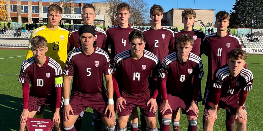 Anglijas jaunieši apliecina pārākumu