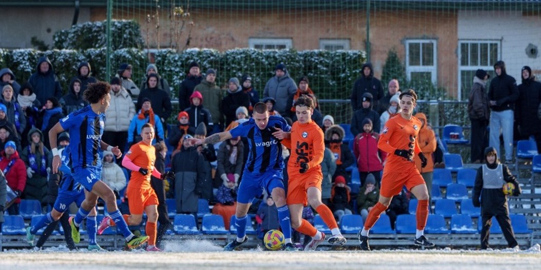 "Grobiņa" nosargā vietu virslīgā