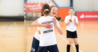 "Meiteņu futbols atgriežas skolās" pasākumi arī gada izskaņā