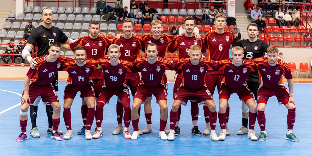 Baklanovs panāk neizšķirtu pret spēcīgo Čehiju