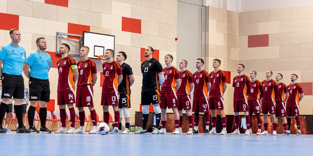 Telpu futbola izlase turnīru Čehijā pabeidz ar zaudējumu