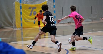 Pirmās spēles Jaunatnes telpu futbola čempionātā