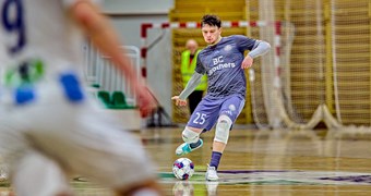 Ceturtdaļfināla pirmajā spēlē vārtu guvumiem bagāta cīņa