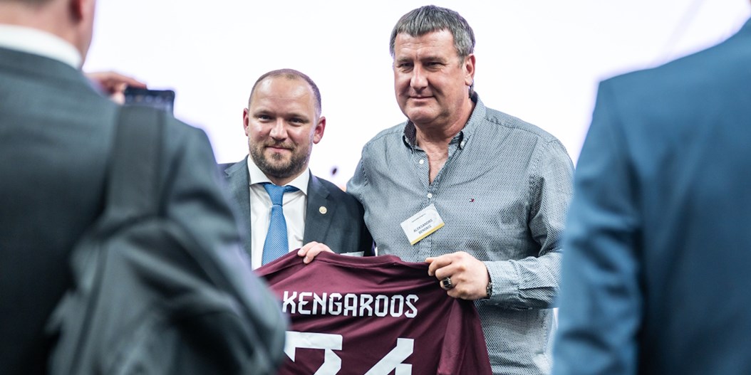 Sveicieni svētkos Aleksandram Benskim!