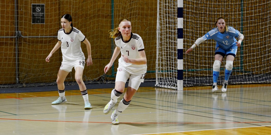 Pēc laba pirmā puslaika jāpiekāpjas arī mājiniecēm