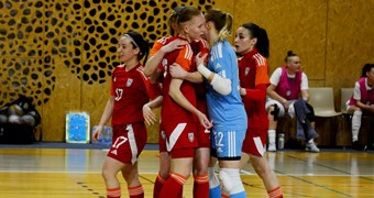 Sieviešu telpu futbola izlase izcīna pirmo uzvaru oficiālās spēlēs