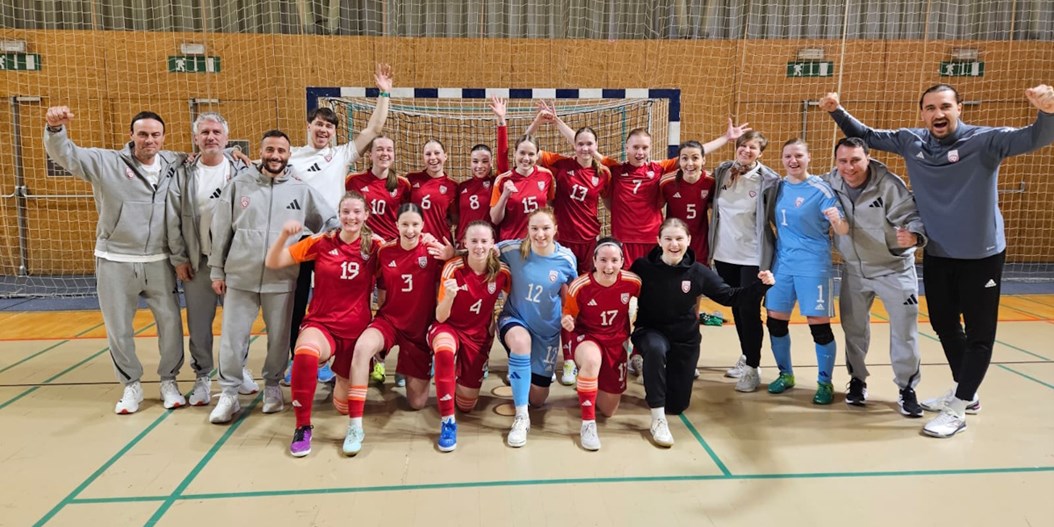 Sieviešu telpu futbola izlase izcīna pirmo uzvaru oficiālās spēlēs