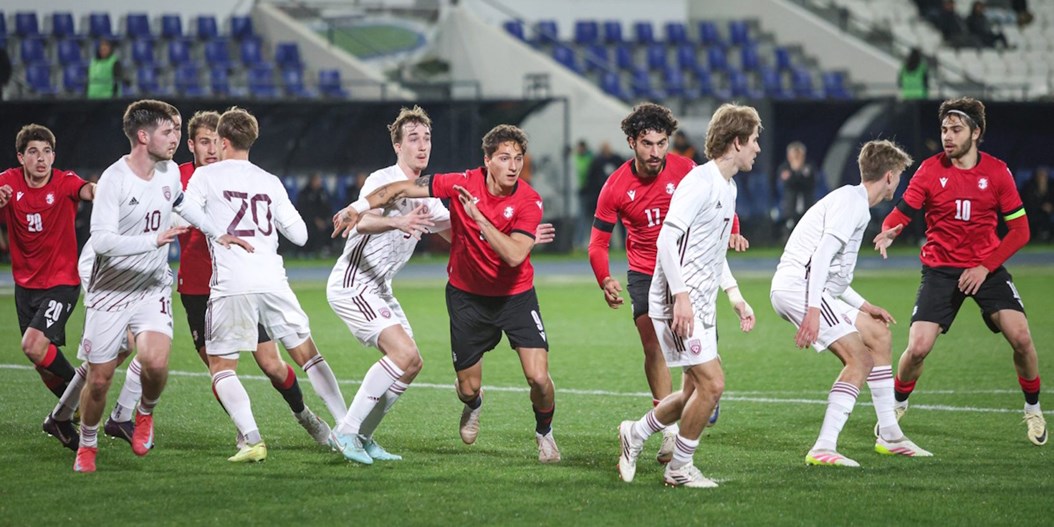 Gruzijā pēc vairākuma un vadības iegūšanas jāsamierinās ar punktu