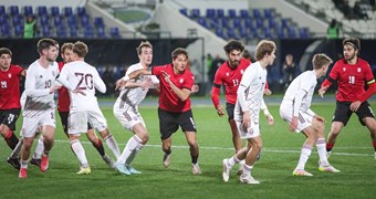 Gruzijā pēc vairākuma un vadības iegūšanas jāsamierinās ar punktu