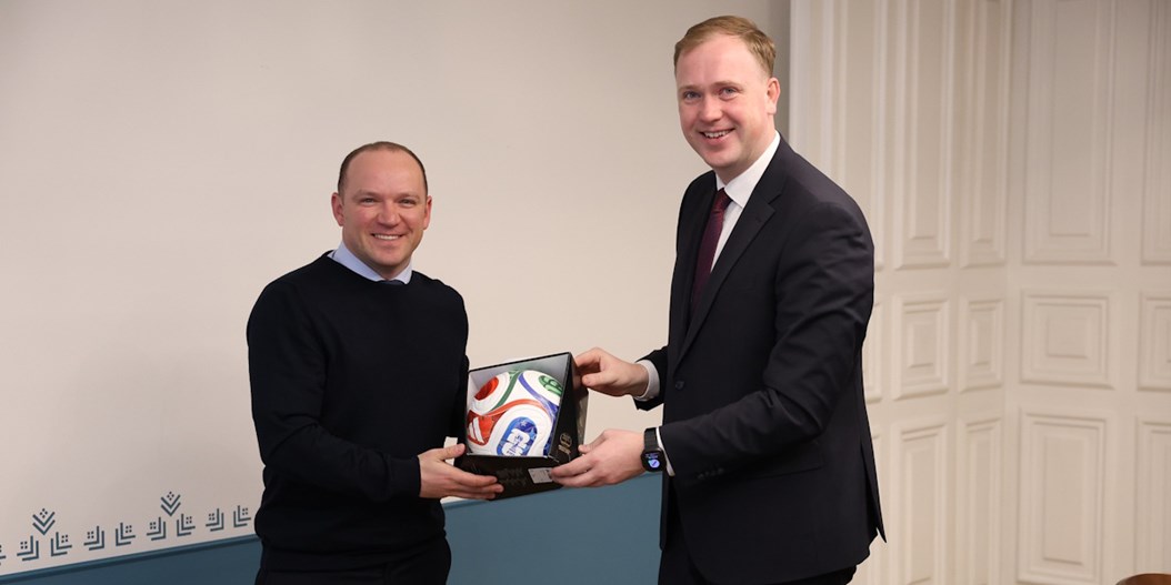 LFF prezidents un ekonomikas ministrs apspriež nacionālā stadiona attīstību