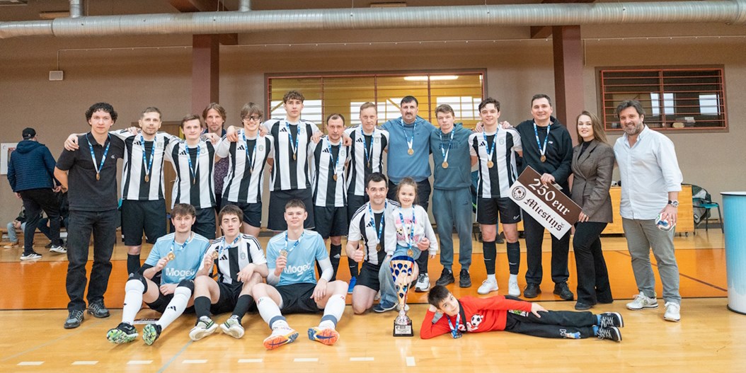"Squad"/"Samgus" kļūst par Rīgas telpu futbola čempionāta uzvarētāju