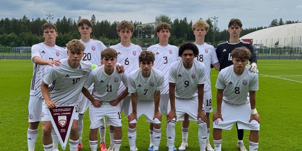 Latvijas U-17 izlase sasit piecas bumbas Lietuvai