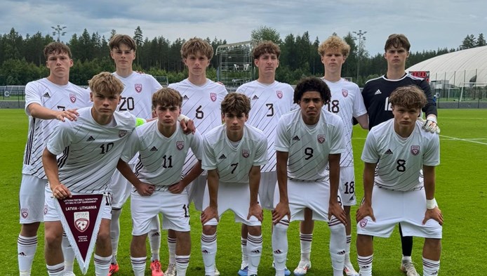 Latvijas U-17 izlase sasit piecas bumbas Lietuvai