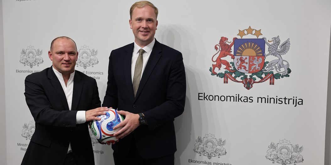 Ar ekonomikas ministru pārrunā stadiona projektu un turnīru rīkošanu Latvijā