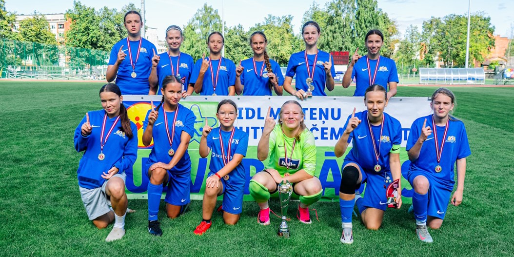 Rīgas Futbola skolas uzvaru sērija U-14 grupā turpinās