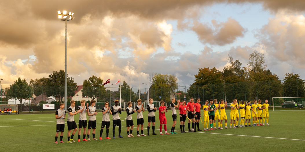 Svinīgi pabeigta futbola infrastruktūras labiekārtošana pie Ventspils 2. pamatskolas